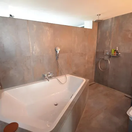 Messe, Airport, Outlet Metzingen * Steinenbronn